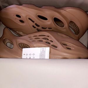 🔥 SOLD Adidas Yeezy Foam Rnnr Ochre